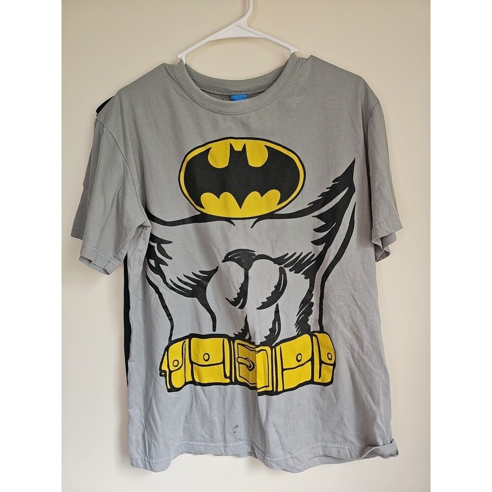 Batman T shirt With Cape (Removeable) Size L Rubies Costume